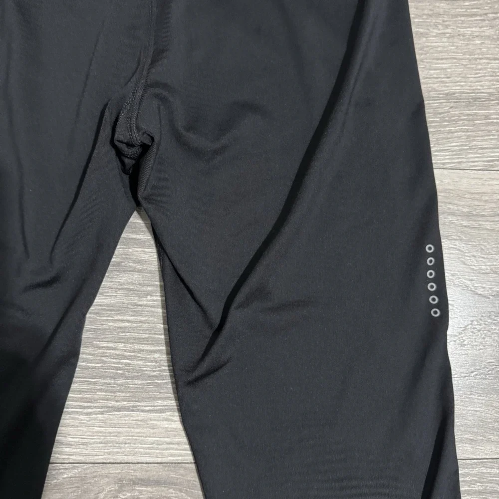 Nike Dri Fit‎ Size Medium Cropped Stretchy Leggings Womens Athletic Drawnstring